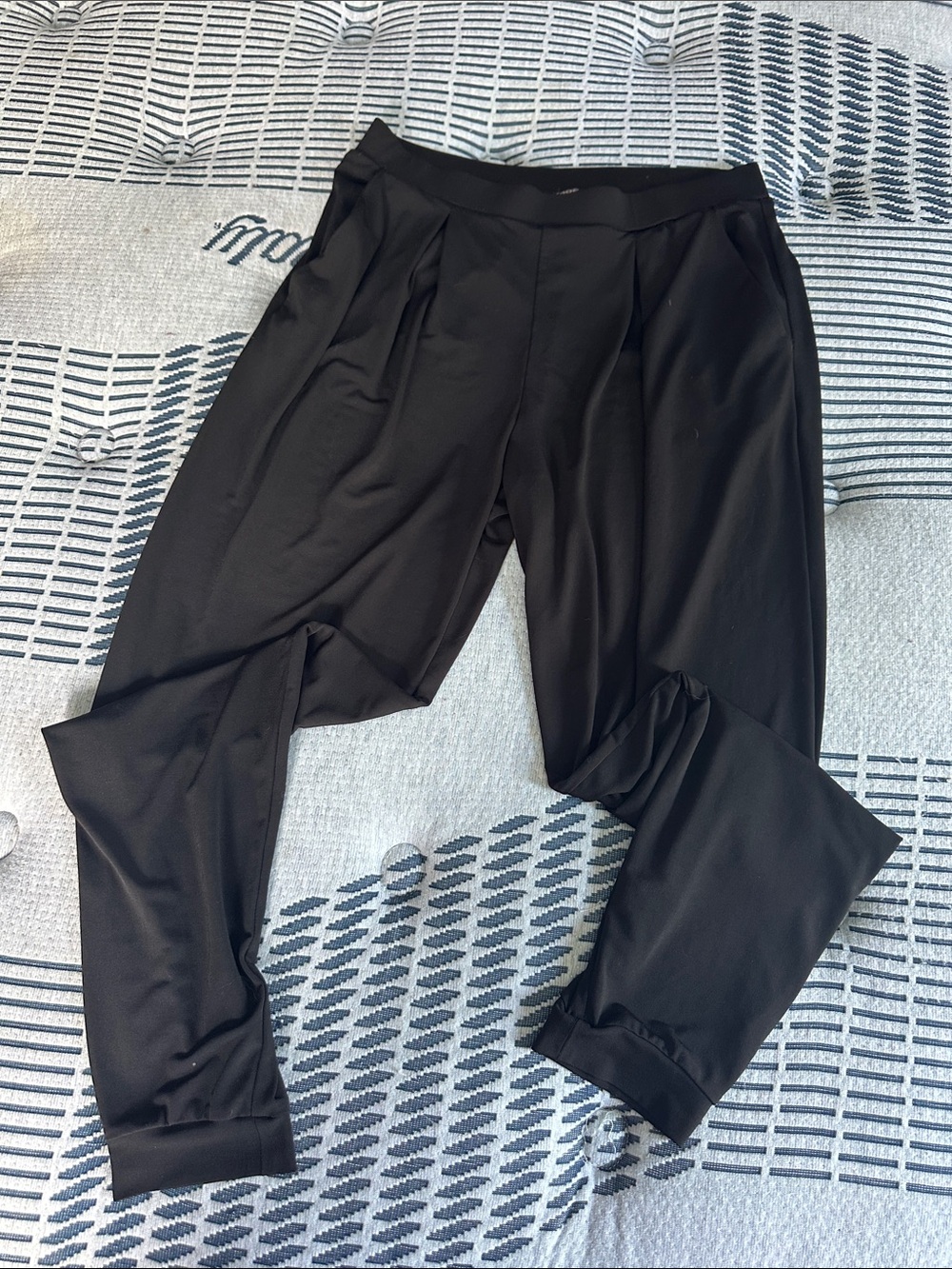 Express Black Women's Pleated Tapered Trousers